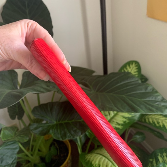 Louis Vuitton red Epi leather wallet - Picture 15 of 16